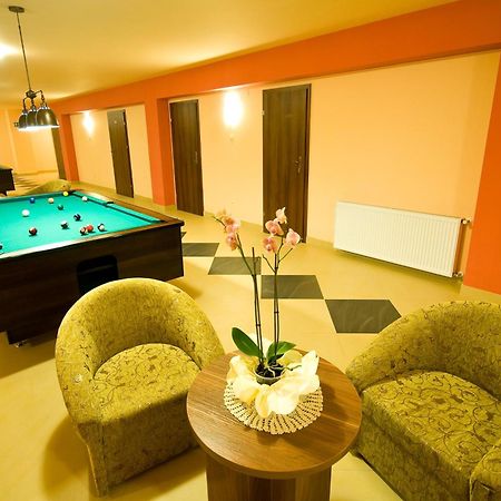 Hotel Gosciniec Horyzont Zemborzyce Tereszynskie Bagian luar foto