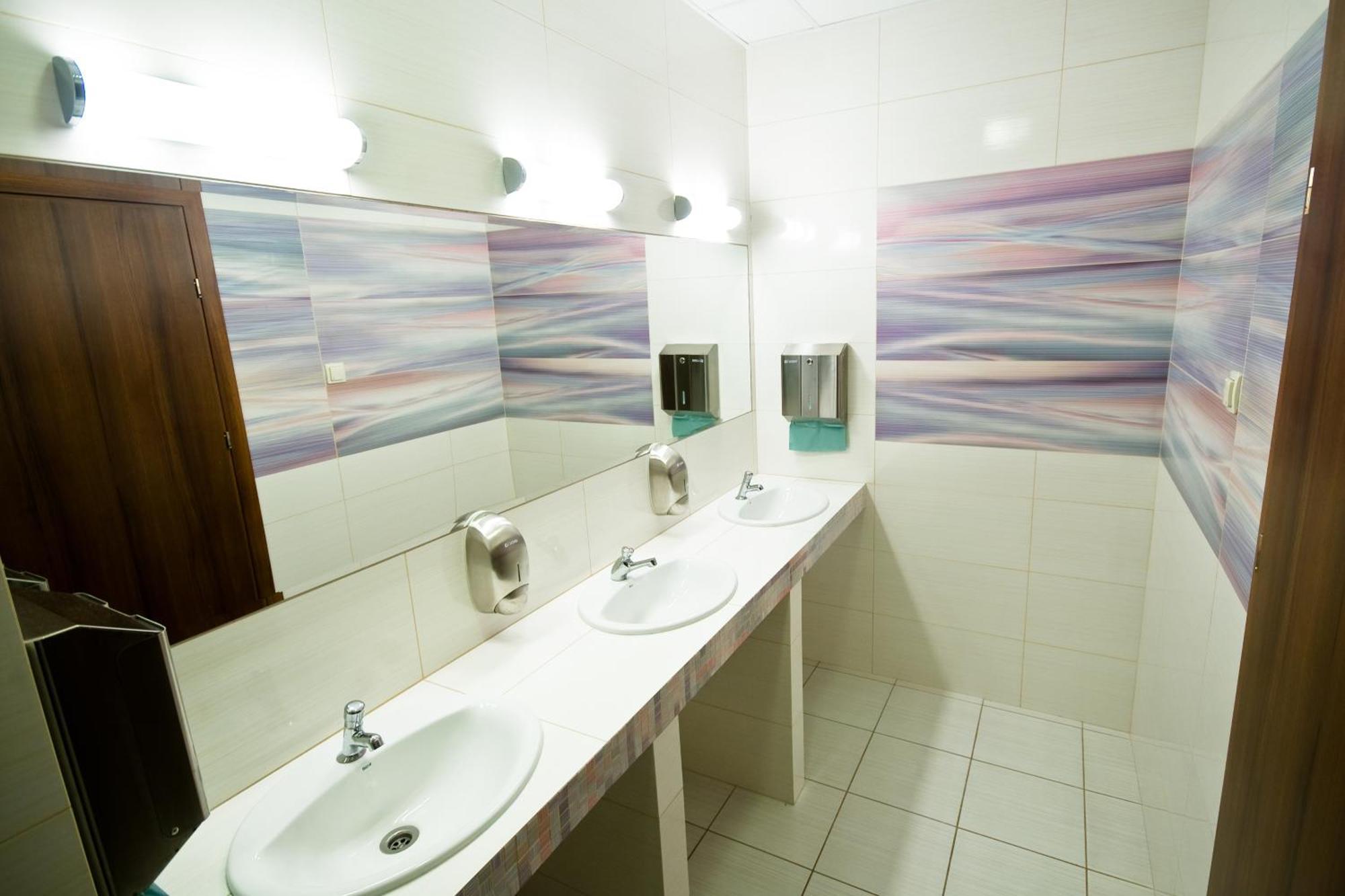 Hotel Gosciniec Horyzont Zemborzyce Tereszynskie Bagian luar foto