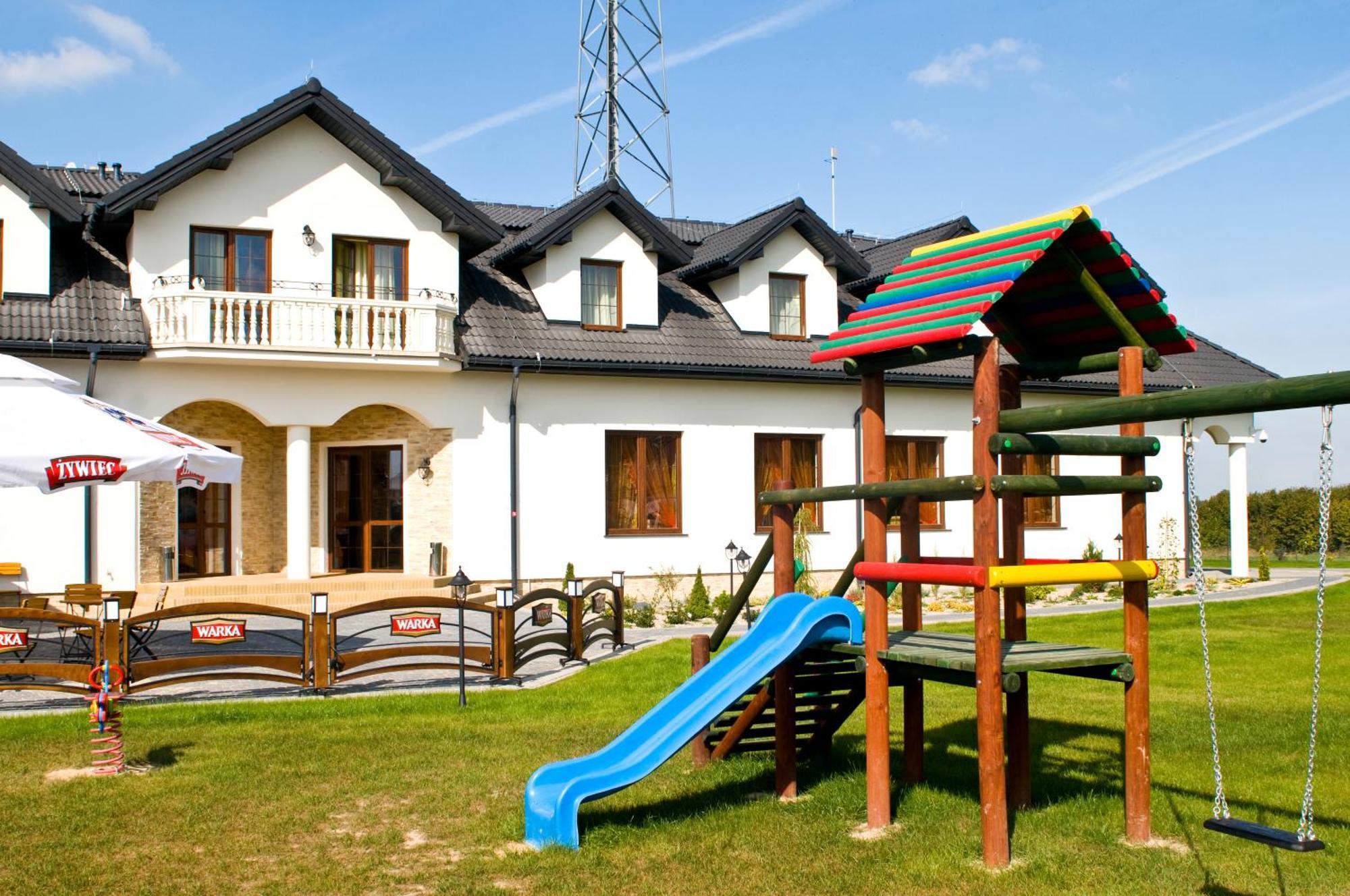 Hotel Gosciniec Horyzont Zemborzyce Tereszynskie Bagian luar foto