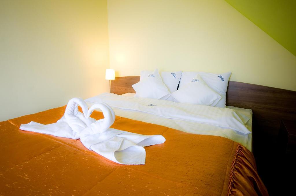 Hotel Gosciniec Horyzont Zemborzyce Tereszynskie Ruang foto